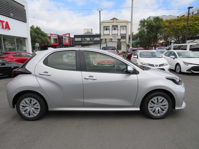 2022 Toyota Yaris GX 1.5P CVT FWD image 3