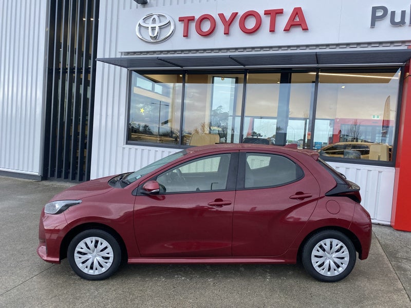 2022 Toyota Yaris GX 1.5P CVT Hatchback image 2