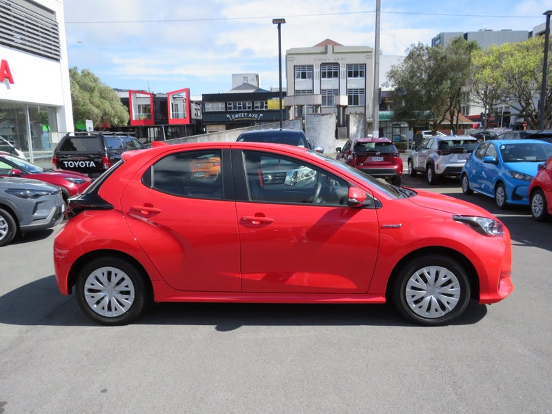2022 Toyota Yaris GX 1.5P HV ECVT image 3
