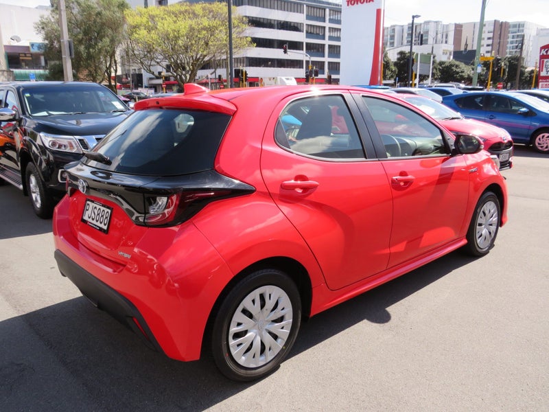 2022 Toyota Yaris GX 1.5P HV ECVT image 4