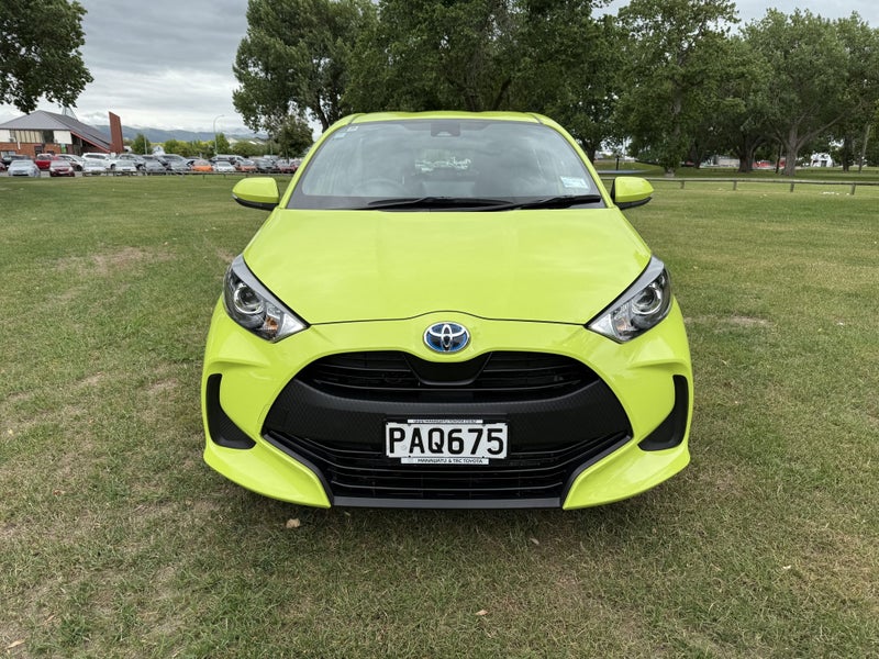 2022 Toyota Yaris GX 1.5P Hybrid FWD Automatic... image 2