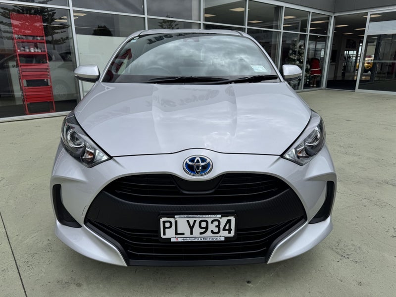 2022 Toyota Yaris GX 1.5P Hybrid FWD Automatic... image 2