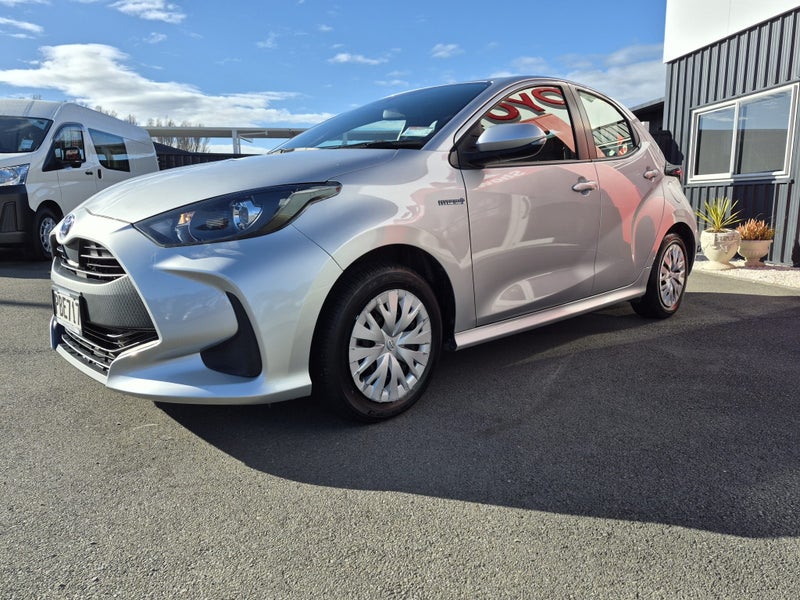 2022 Toyota Yaris GX 1.5P Hybrid FWD Automatic... image 4