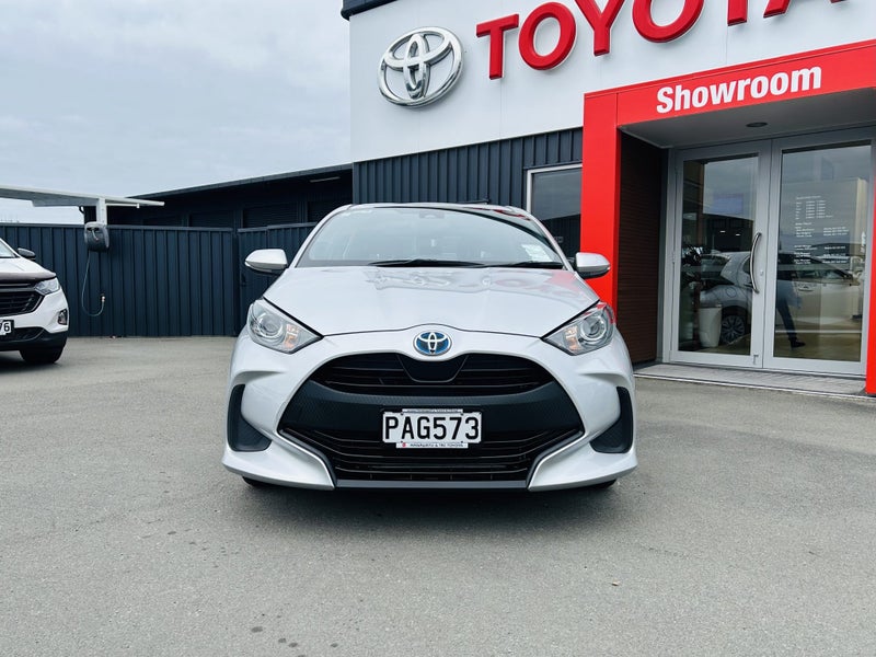 2022 Toyota Yaris GX 1.5P Hybrid FWD Automatic... image 2