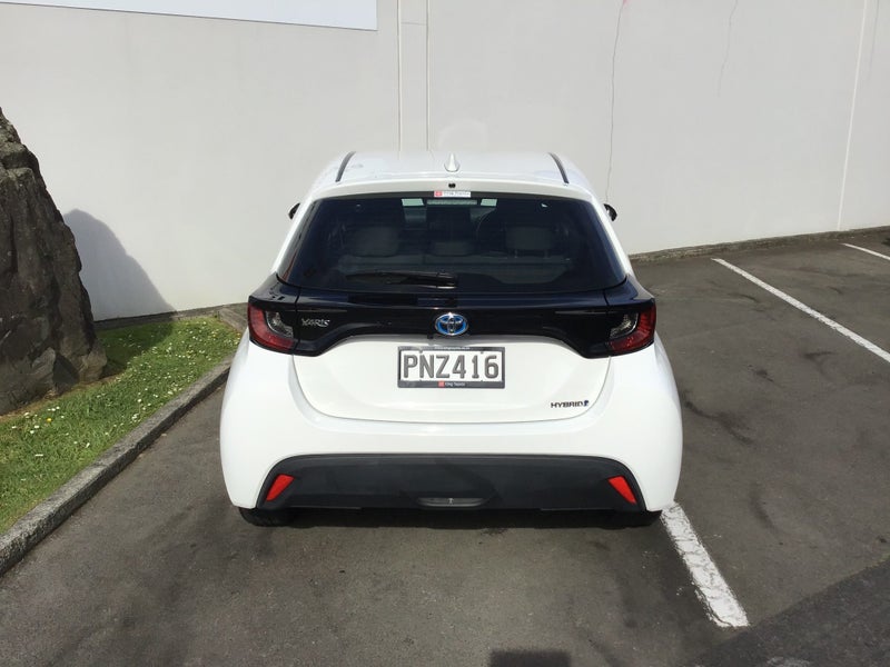 2022 Toyota Yaris GX 1.5P Hybrid NZ New image 3