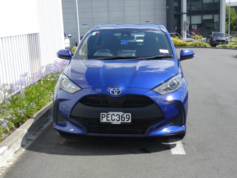 2022 Toyota Yaris GX image 4