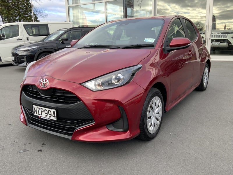 2022 Toyota Yaris GX Low km NZ New & Certified! image 4