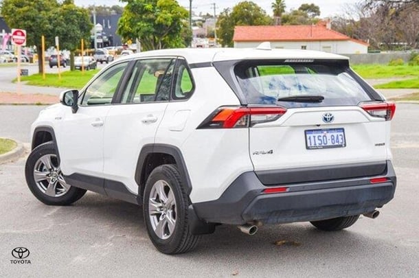 2023 Toyota Rav4 Hybrid GX image 2