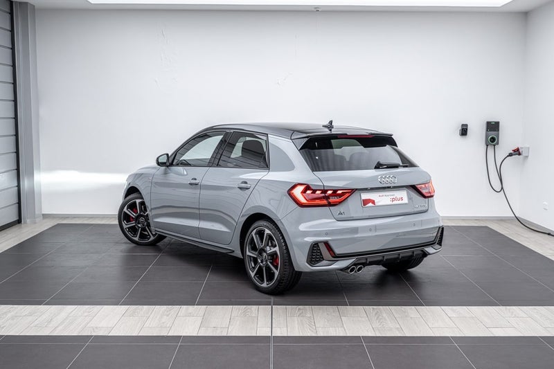 2023 Audi A1 SPORTBACK 40 TFSI S TRONIC image 3
