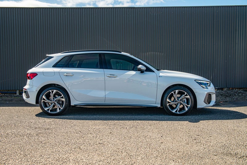 2023 Audi A3 40 2.0TFSI S line quattro Sportback image 5