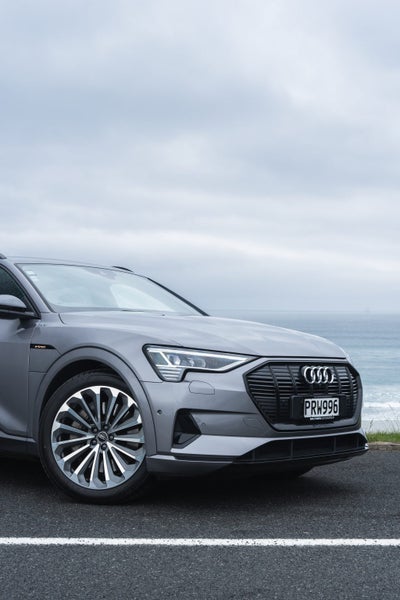 2023 Audi e-tron 55 image 4