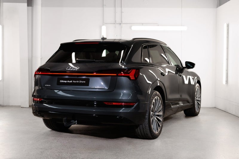 2023 Audi e-tron ET 55 quattro image 2