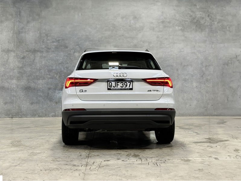 2023 Audi Q3 45 TFSI e image 3