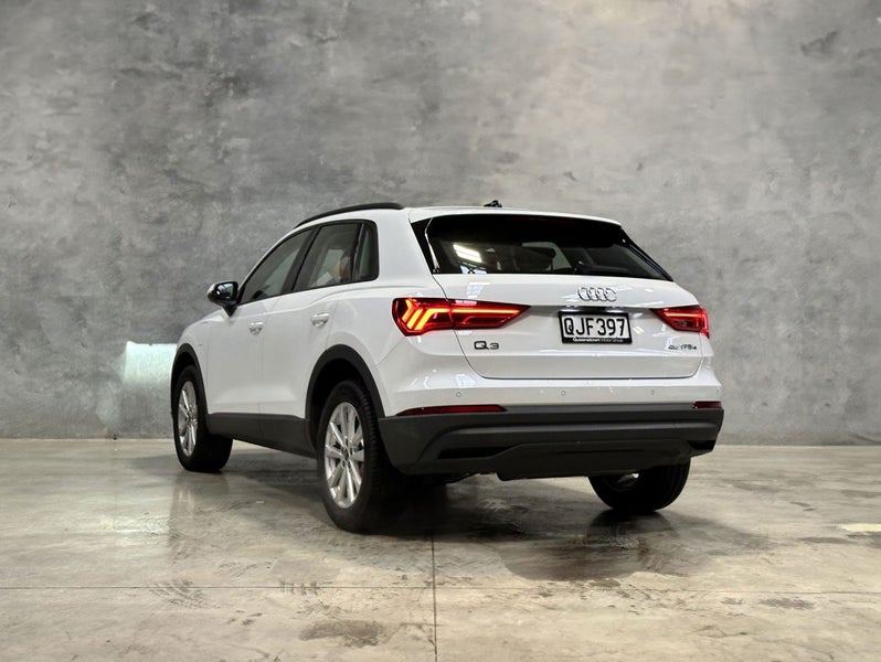 2023 Audi Q3 45 TFSI e image 4