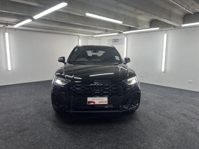 2023 Audi Q5 50 TFSI E S Line image 2