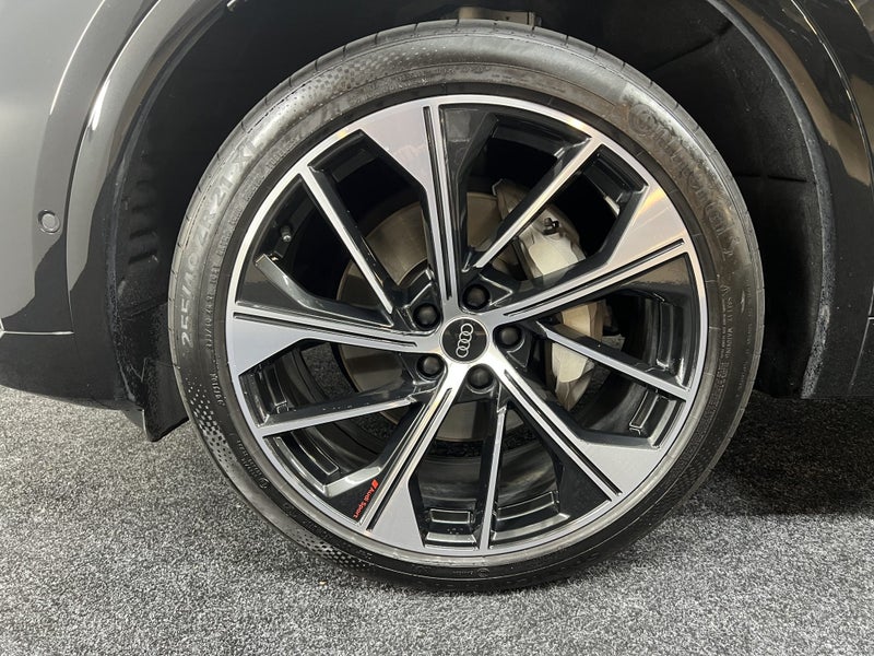2023 Audi Q5 50 TFSI E S Line image 4