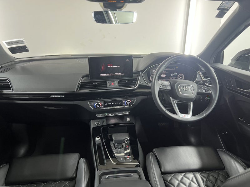 2023 Audi Q5 50 TFSI E S Line image 5