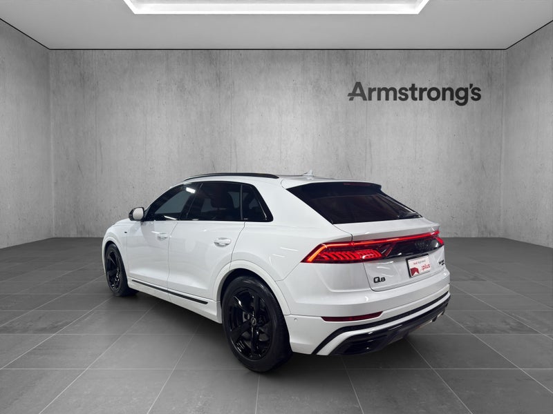2023 Audi Q8 S LINE 55 V6 TFSI quattro image 3