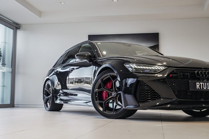 2023 Audi RS6 Avant Performance image 2
