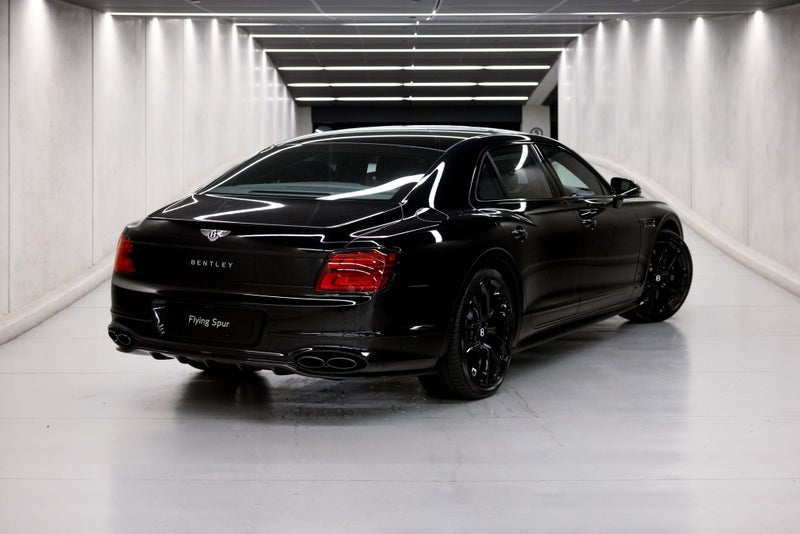 2023 Bentley Flying Spur S image 3