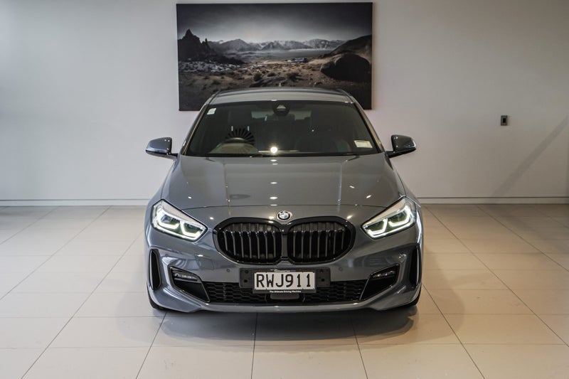 2023 BMW 118i M-Sport Package image 4