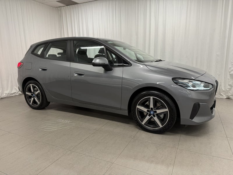 2023 BMW 225e 225e xDrive Active Tourer image 2