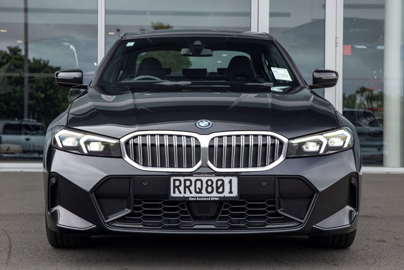 2023 BMW 330e M Sport image 2