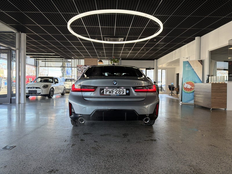 2023 BMW 330e Sedan M Sport image 5