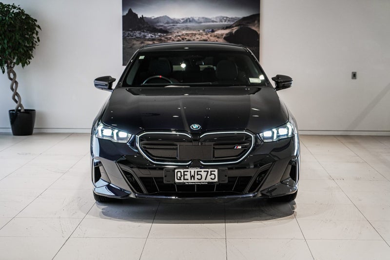 2023 BMW i5 M60 XDRIVE M Sport image 5