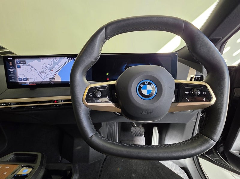 2023 BMW iX M60 image 5