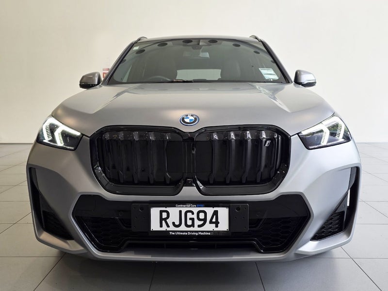 2023 BMW iX1 XDRIVE 30E M Sport image 2