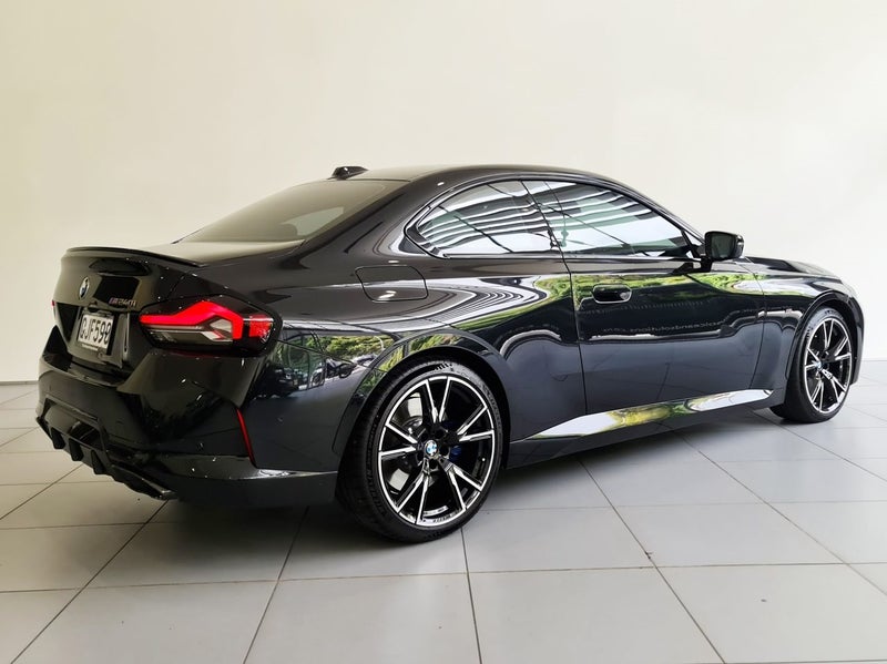 2023 BMW M240i xDrive MPA image 4