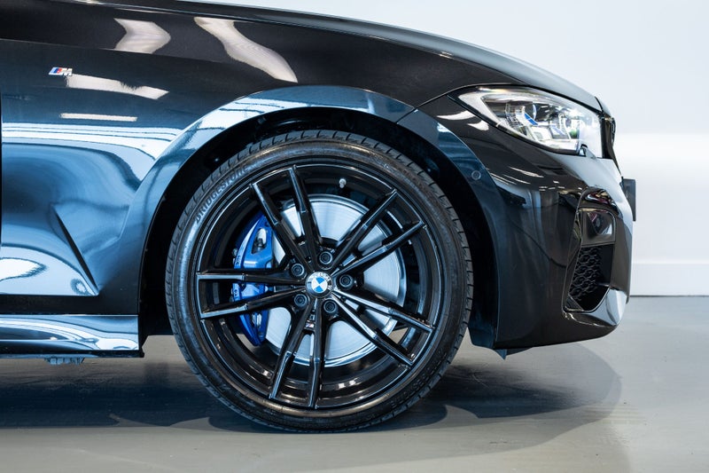 2023 BMW M340i xDrive Sedan M Sport image 5