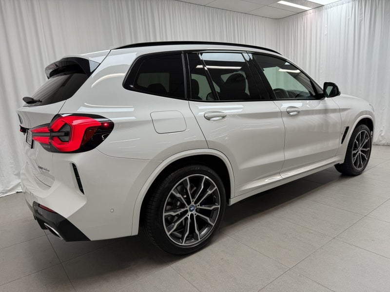 2023 BMW X3 X3 xDrive30e M Sport image 3