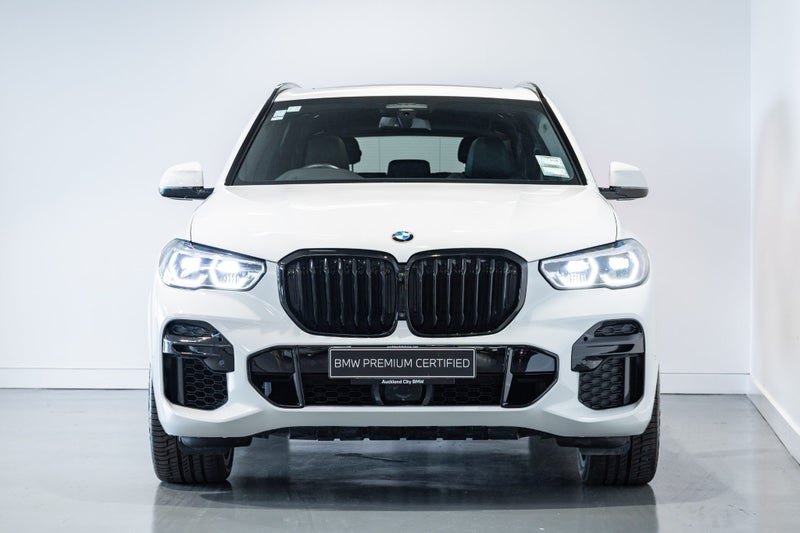 2023 BMW X5 M50d M Performance xDrive image 3