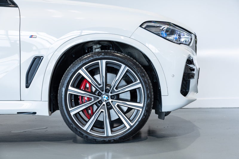 2023 BMW X5 M50d M Performance xDrive image 5