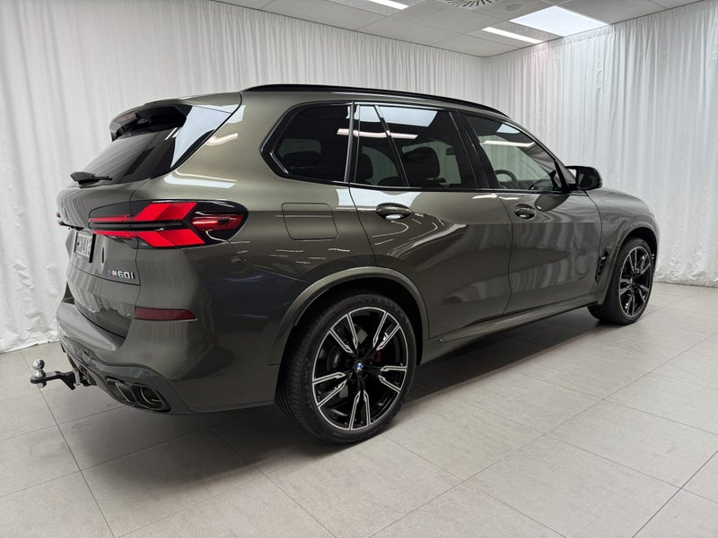 2023 BMW X5 X5 M60i + Executive package image 3