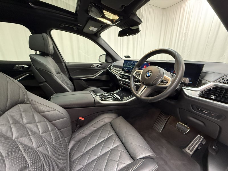 2023 BMW X5 X5 M60i + Executive package image 4