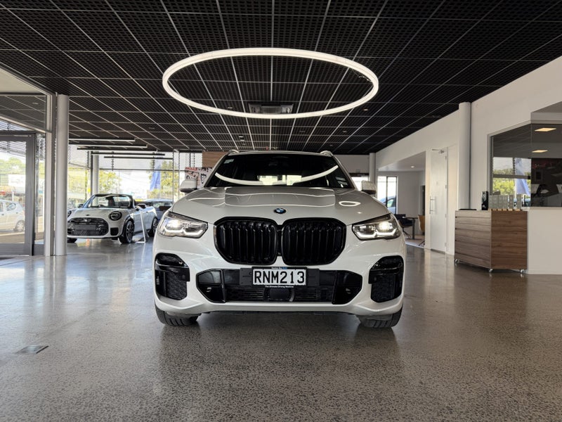 2023 BMW X5 xDrive30d M Sport + Innovations image 2