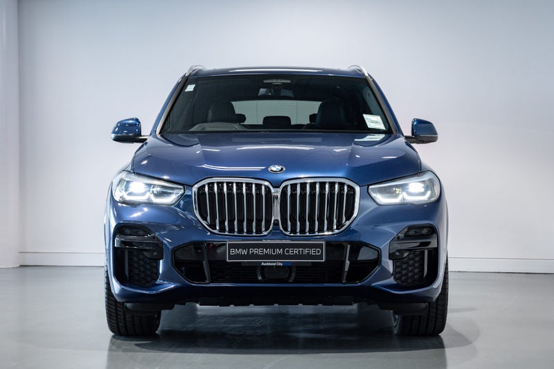 2023 BMW X5 xDrive30d M Sport + Innovations image 3