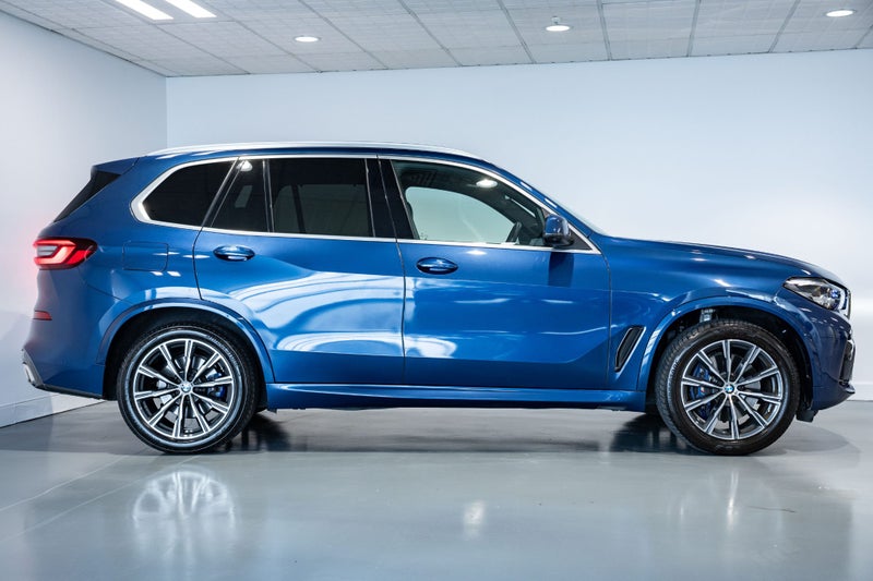 2023 BMW X5 xDrive30d M Sport + Innovations image 4