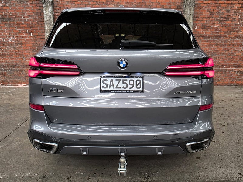 2023 BMW X5 xDrive30d M-Sport with Executive Pa... image 5