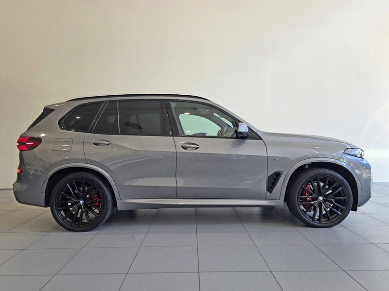 2023 BMW X5 Xdrive30d Sport Collection image 3