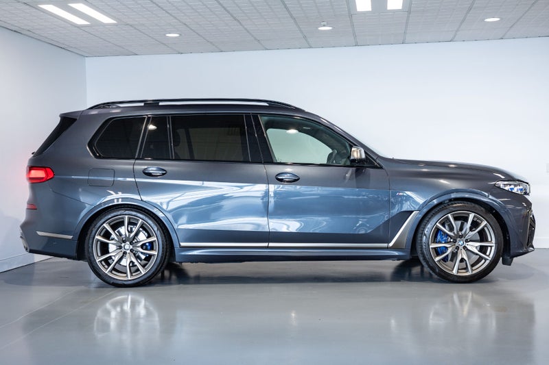 2023 BMW X7 M50d M Performance image 4