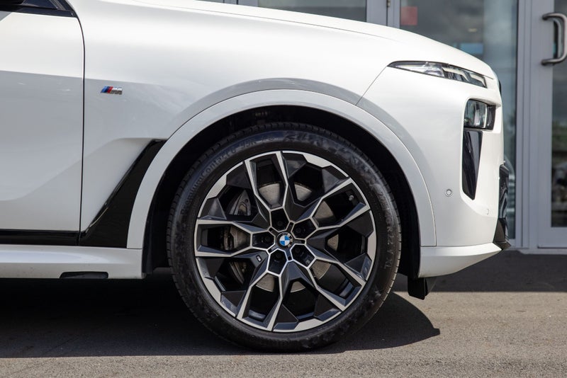 2023 BMW X7 X40d image 4