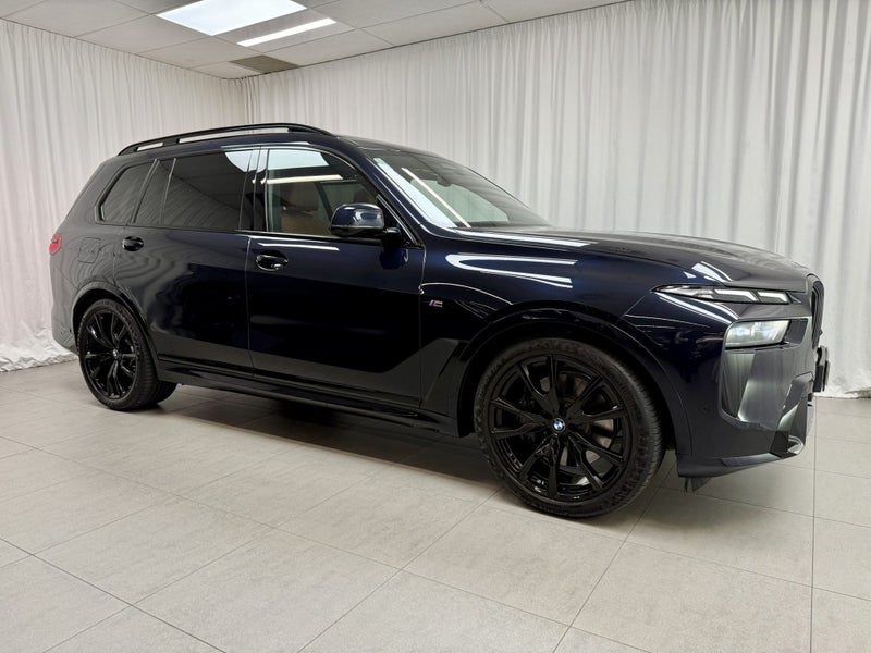 2023 BMW X7 X7 xDrive40d M Sport + Luxury image 2