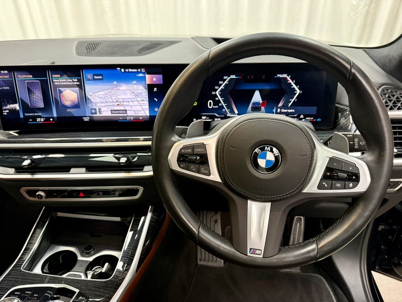 2023 BMW X7 X7 xDrive40d M Sport + Luxury image 5