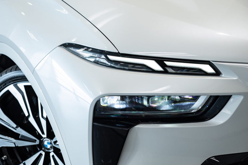 2023 BMW X7 xDrive40d M Sport + Luxury image 4