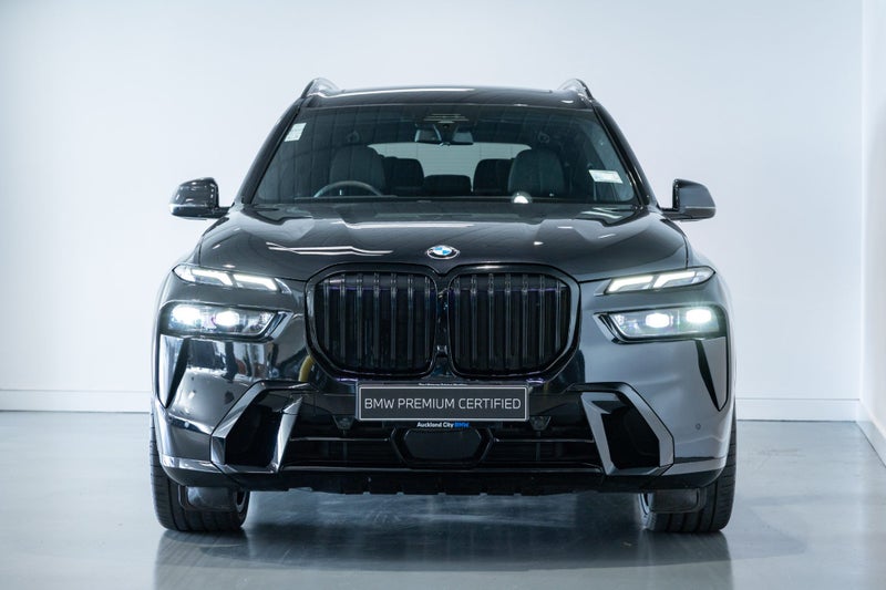 2023 BMW X7 xDrive40d M Sport + Luxury image 3