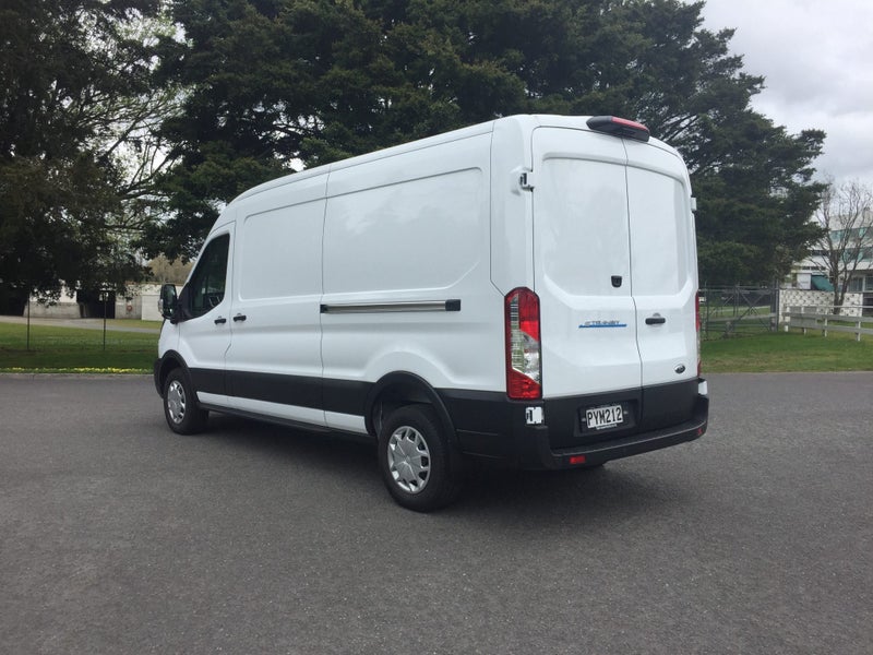 2023 Ford Transit 350L LWB RWD BEV image 3